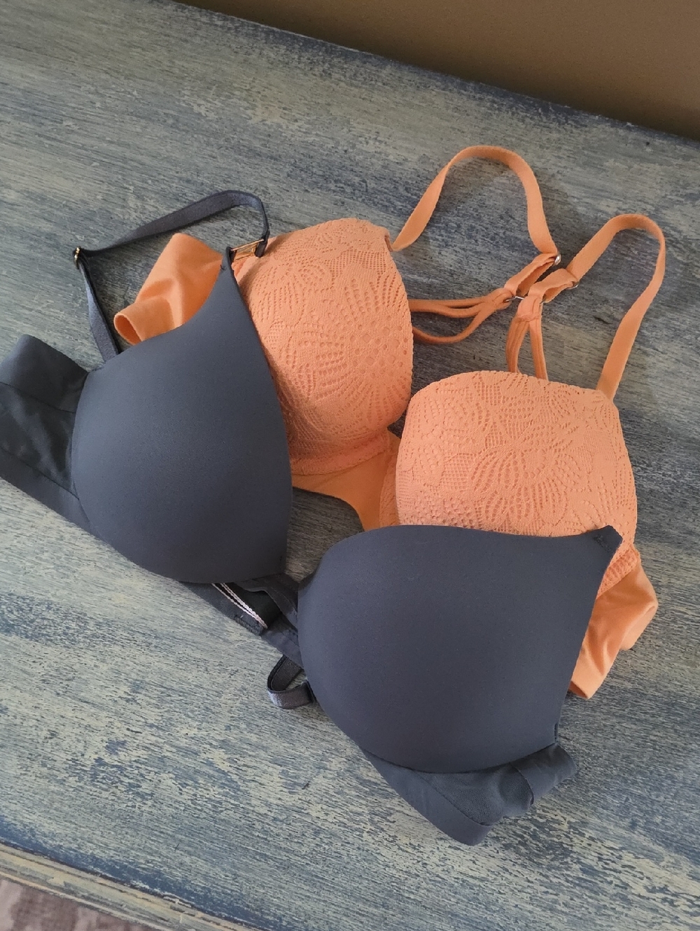 Victoria's Secret Peach Lace & Navy Everyday T-Shirt Bras